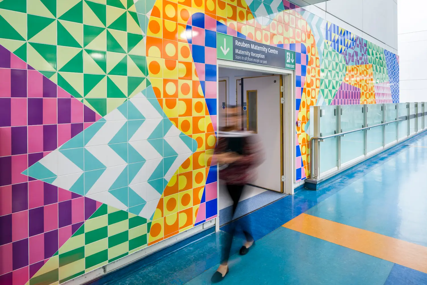 ReubenFoundationMaternityCentre-Adam-Nathanial-Furman-Artwork-photo-credit-Gareth-Gardner